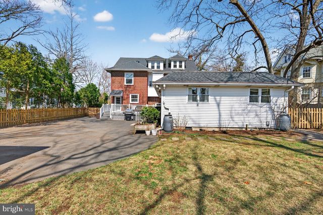 104 W MAPLE AVE, Merchantville, NJ 08109