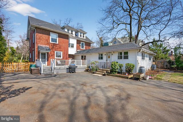104 W MAPLE AVE, Merchantville, NJ 08109