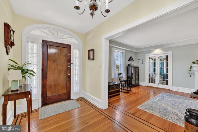 104 W MAPLE AVE, Merchantville, NJ 08109