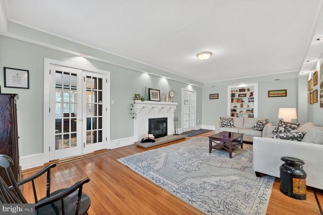 104 W MAPLE AVE, Merchantville, NJ 08109