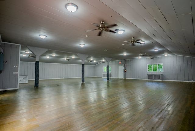 1422 Mineral Springs Road, Dalton, GA 30720
