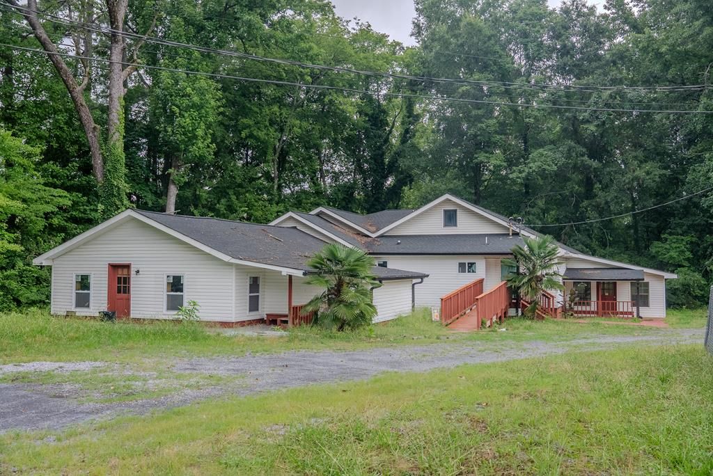 1422 Mineral Springs Road, Dalton, GA 30720