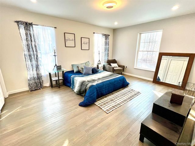 17 Dunthorne Drive, Pine Bush, NY 12721