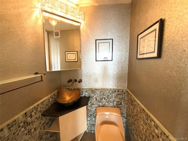 27010 Grand Central Parkway 32O, Floral Park, NY 11005