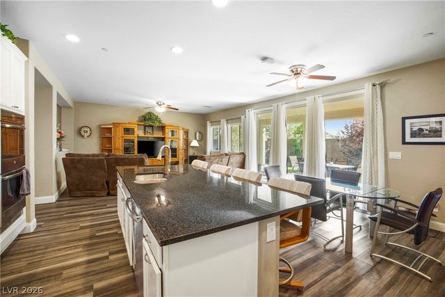 990 Floral Creek Court, Henderson, NV 89002