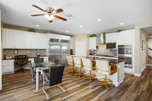 990 Floral Creek Court, Henderson, NV 89002