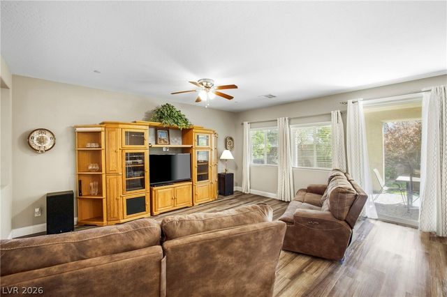 990 Floral Creek Court, Henderson, NV 89002