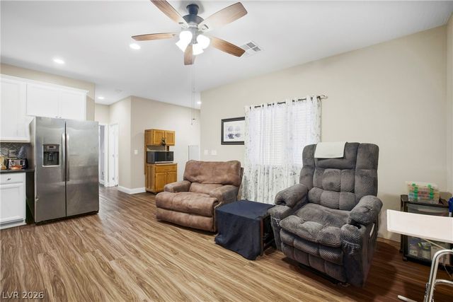 990 Floral Creek Court, Henderson, NV 89002