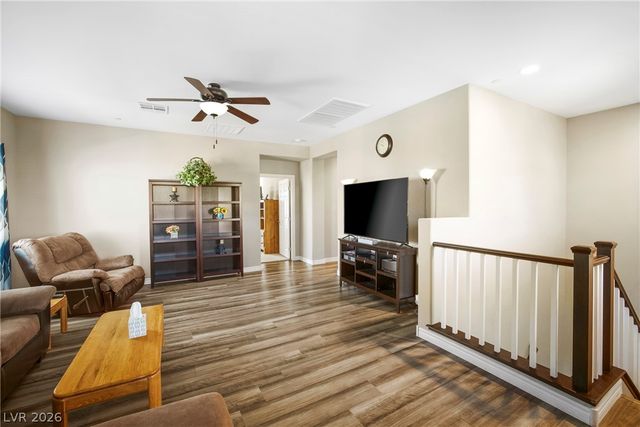 990 Floral Creek Court, Henderson, NV 89002