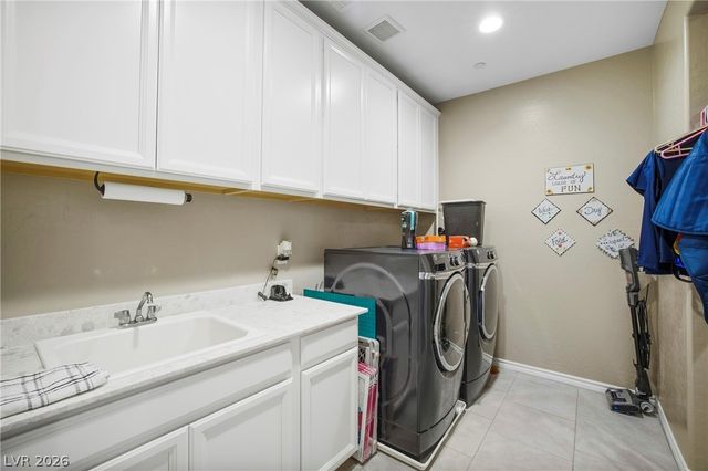 990 Floral Creek Court, Henderson, NV 89002