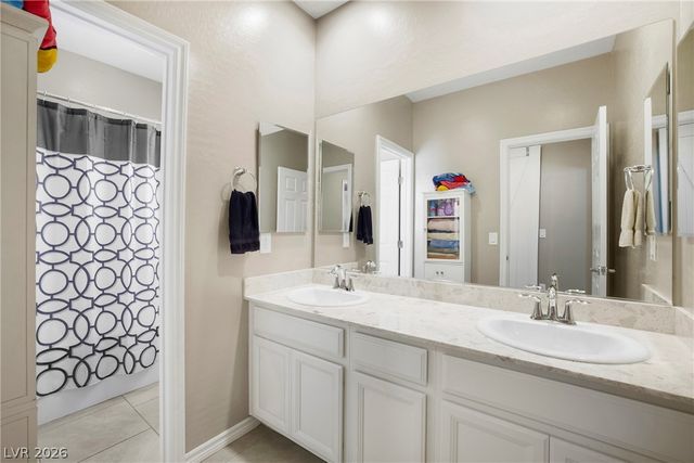 990 Floral Creek Court, Henderson, NV 89002