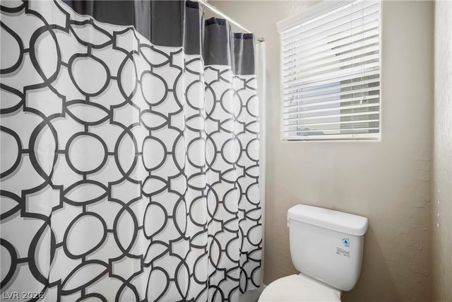 990 Floral Creek Court, Henderson, NV 89002