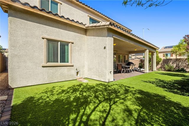 990 Floral Creek Court, Henderson, NV 89002