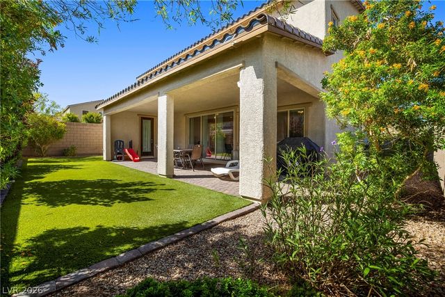 990 Floral Creek Court, Henderson, NV 89002