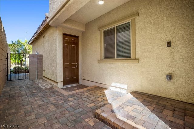 990 Floral Creek Court, Henderson, NV 89002