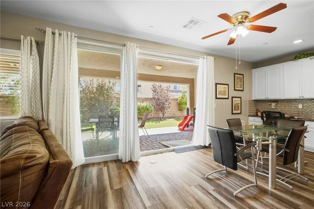 990 Floral Creek Court, Henderson, NV 89002