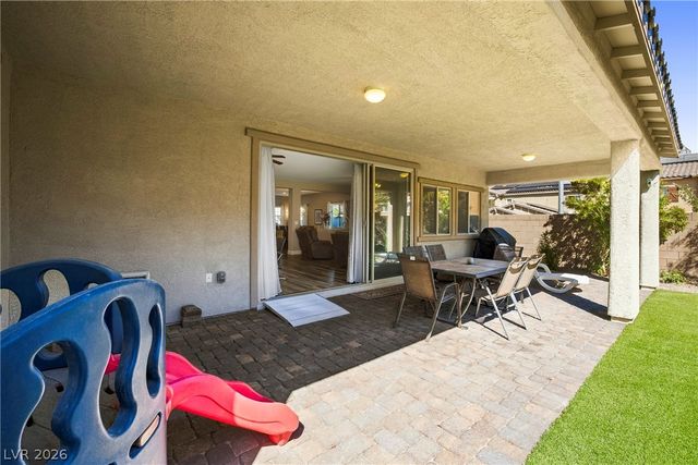 990 Floral Creek Court, Henderson, NV 89002