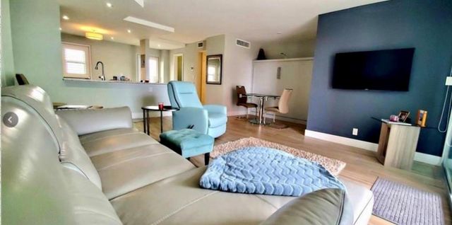 2200 NE 33rd Ave 8G, Fort Lauderdale, FL 33305