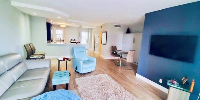 2200 NE 33rd Ave 8G, Fort Lauderdale, FL 33305