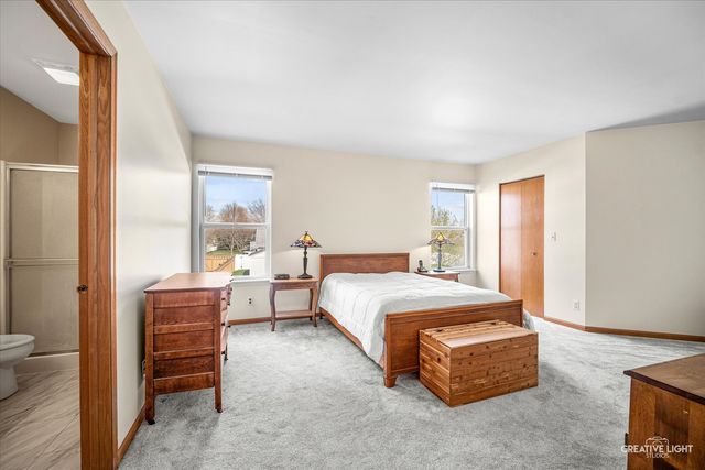 1438 Westbury Circle, North Aurora, IL 60542