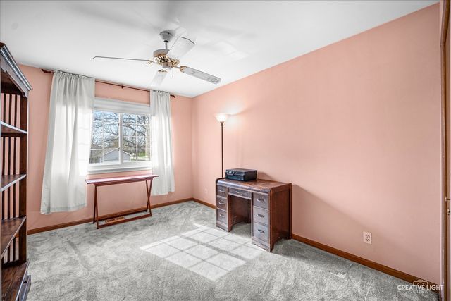 1438 Westbury Circle, North Aurora, IL 60542