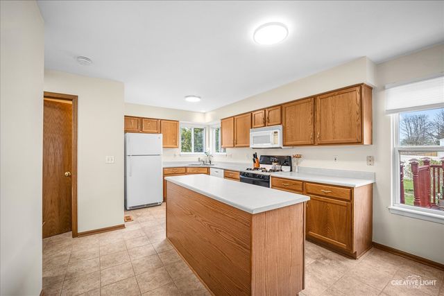 1438 Westbury Circle, North Aurora, IL 60542