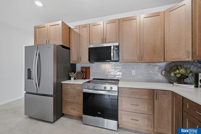 3501 Pearl Crescent Drive, Lincoln, NE 68504