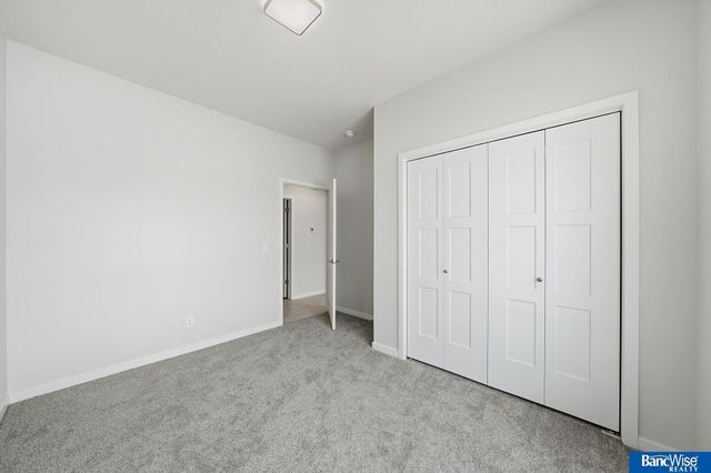 3501 Pearl Crescent Drive, Lincoln, NE 68504