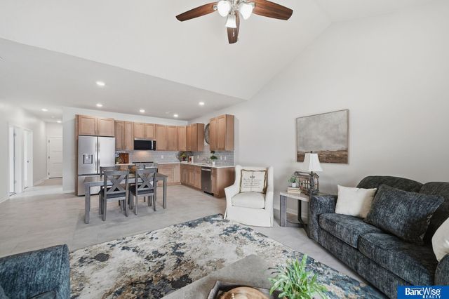 3501 Pearl Crescent Drive, Lincoln, NE 68504