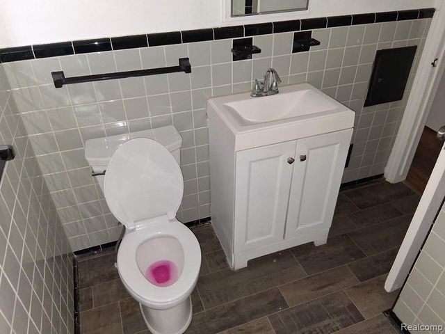 19482 Archer Street, Detroit, MI 48219