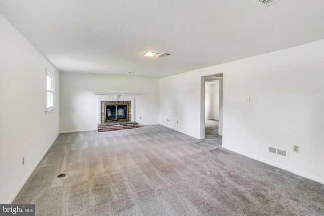 1208 PINEWOOD DR, Frederick, MD 21701