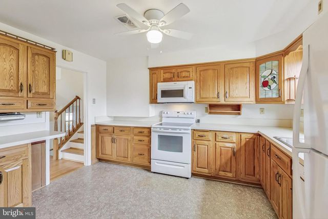 1208 PINEWOOD DR, Frederick, MD 21701