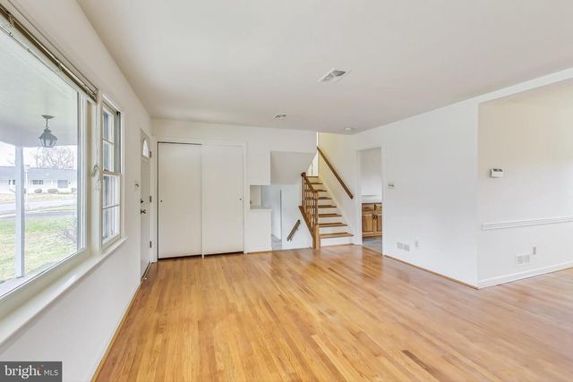 1208 PINEWOOD DR, Frederick, MD 21701