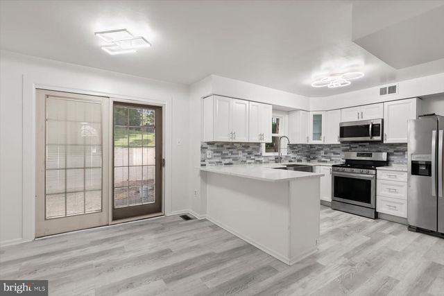 1550 MCLEAN COMMONS CT, Mclean, VA 22101