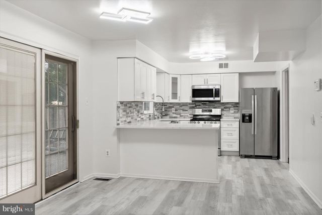 1550 MCLEAN COMMONS CT, Mclean, VA 22101