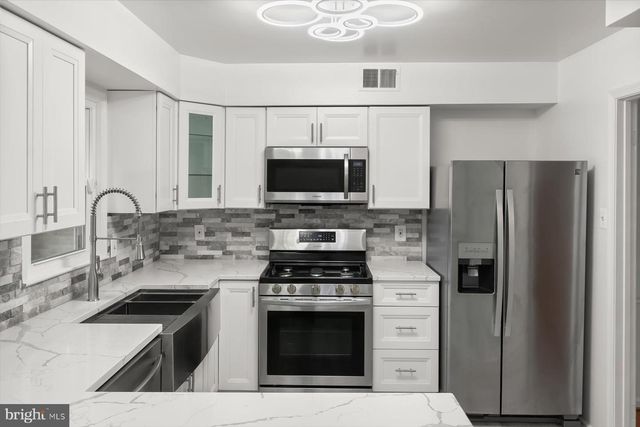 1550 MCLEAN COMMONS CT, Mclean, VA 22101