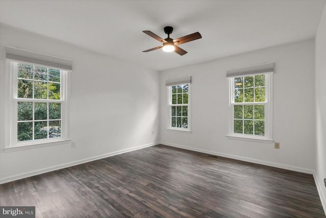 1550 MCLEAN COMMONS CT, Mclean, VA 22101