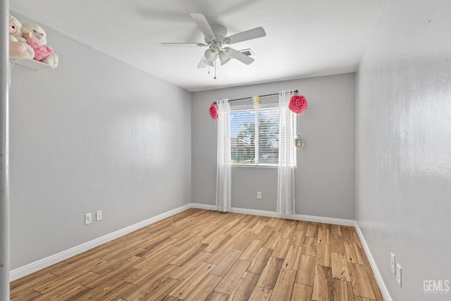 618 Kirklees Court, Bakersfield, CA 93307