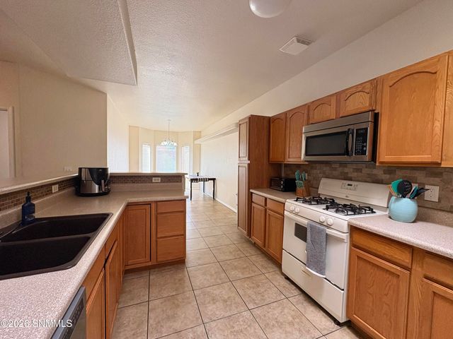 1231 Gunsight Peak Drive, Las Cruces, NM 88012