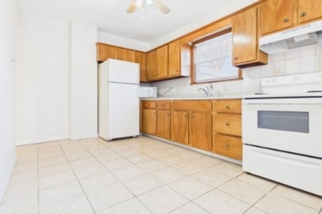 34 Alice Street 32, East Providence, RI 02914