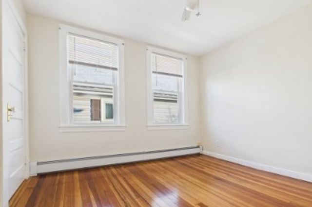 34 Alice Street 32, East Providence, RI 02914