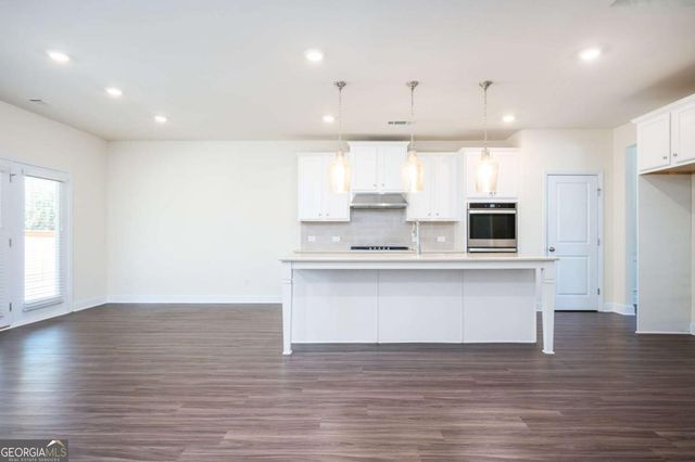 228 Gallant Fox Way, Acworth, GA 30102