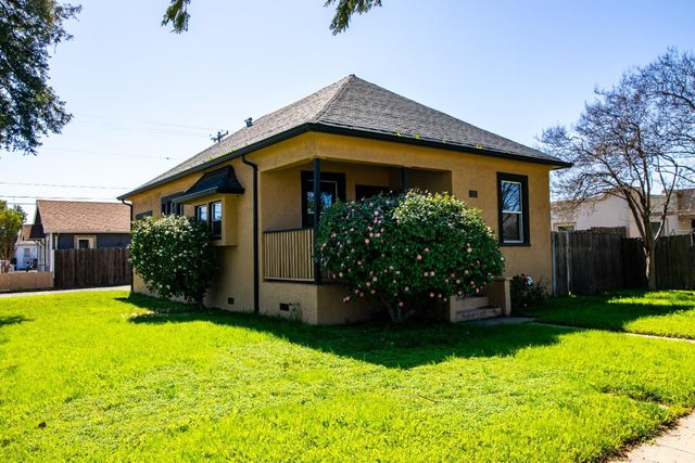 436 E Walnut, Lodi, CA 95240