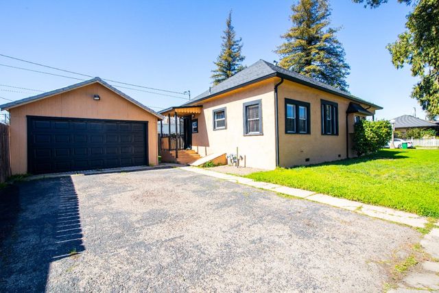 436 E Walnut, Lodi, CA 95240