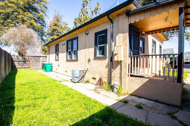436 E Walnut, Lodi, CA 95240