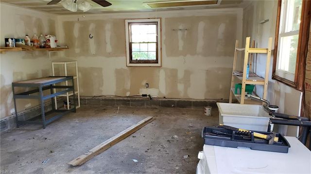 324 E Leicester AVE, Norfolk, VA 23503