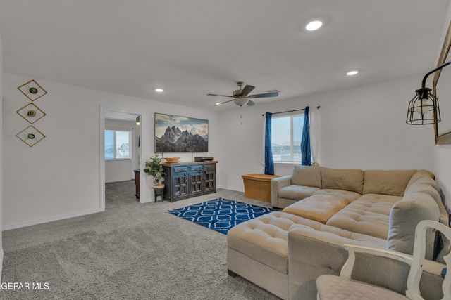5024 MARK AVIZO, El Paso, TX 79938