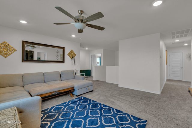 5024 MARK AVIZO, El Paso, TX 79938