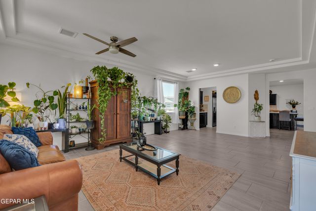 5024 MARK AVIZO, El Paso, TX 79938