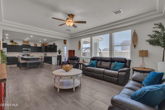 5024 MARK AVIZO, El Paso, TX 79938